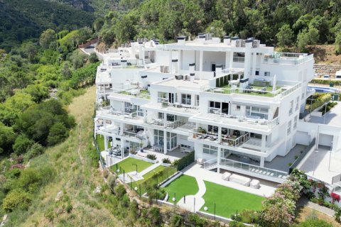 Duplex for sale Benahavis, Malaga, Spain 3 bedrooms, 135 sq.m. No. 127445 - photo 2