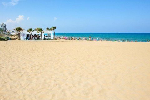 Dzīvoklis pārdošanā Cabo Cervera-Playa la Mata, Alicante, Spānijā 2 istabas, 50 m2 Nr. 131838 - attēls 2