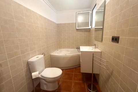 Lägenhet till salu Torrevieja, Alicante, Spanien 3 sovrum, 130 kvm. Nr. 131834 - foto 10