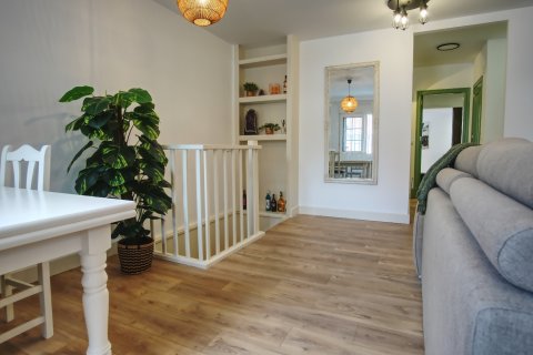 Townhouse for sale Alicante, Spain 3 bedrooms, 150 sq.m. No. 131840 - photo 3