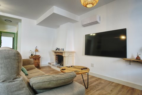Townhouse for sale Alicante, Spain 3 bedrooms, 150 sq.m. No. 131840 - photo 6