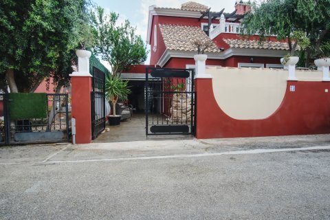 Townhouse for sale Alicante, Spain 3 bedrooms, 150 sq.m. No. 131840 - photo 1