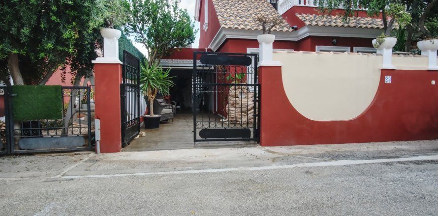 Townhouse Alicante, Spain 3 bedrooms, 150 sq.m. No. 131840