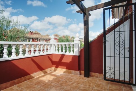 Townhouse for sale Alicante, Spain 3 bedrooms, 150 sq.m. No. 131840 - photo 28