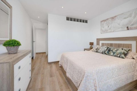 Apartment for sale Torrevieja, Alicante, Spain 3 bedrooms, 90 sq.m. No. 131835 - photo 8