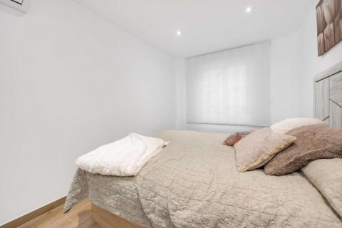 Apartment for sale Torrevieja, Alicante, Spain 3 bedrooms, 90 sq.m. No. 131835 - photo 15