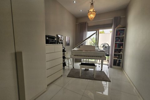 Villa for sale Alicante, Spain 5 bedrooms, 241 sq.m. No. 131836 - photo 14