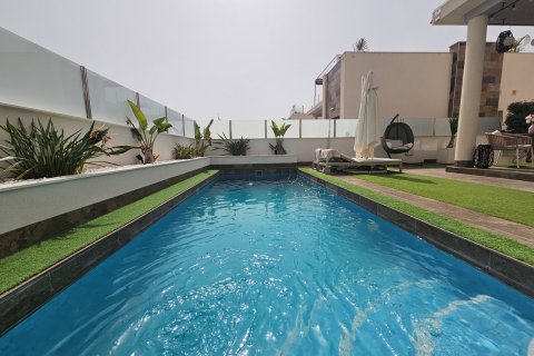 Villa for sale Alicante, Spain 5 bedrooms, 241 sq.m. No. 131836 - photo 3