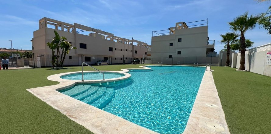 Bungalow Pilar de la Horadada, Alicante, Spain 70 sq.m. No. 127289