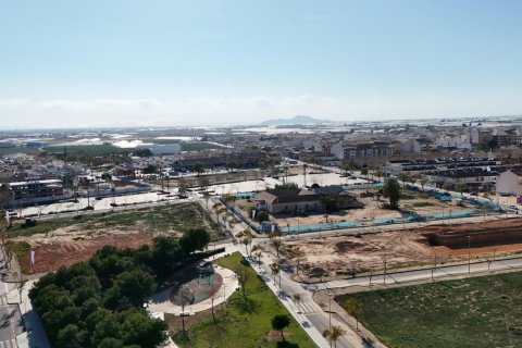 Huoneisto myytävänä Pilar de la Horadada, Alicante, Espanja, 3 makuuhuonetta, 83 m2 No. 127711 - kuva 10