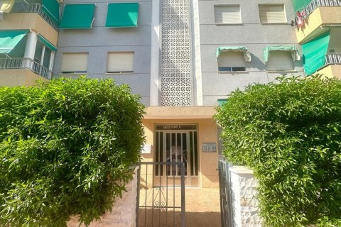 Apartment for sale Punta Prima, Alicante, Spain 3 bedrooms, 92 sq.m. No. 131681 - photo 3