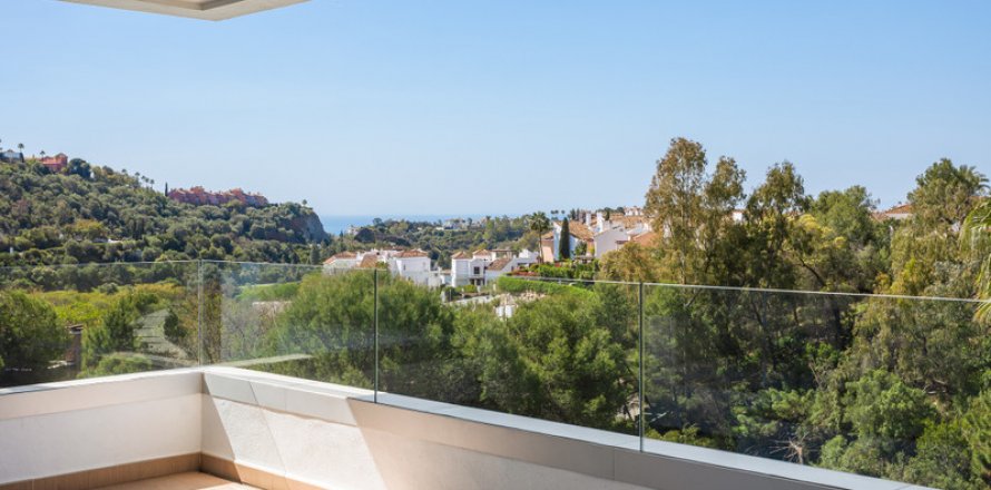 Penthouse Benahavis, Malaga, Spain 3 bedrooms, 87 sq.m. No. 127452