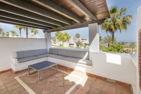 Kaupunkipientalo myytävänä Benahavis, Malaga, Espanja, 3 makuuhuonetta, 180 m2 No. 127455 - kuva 29