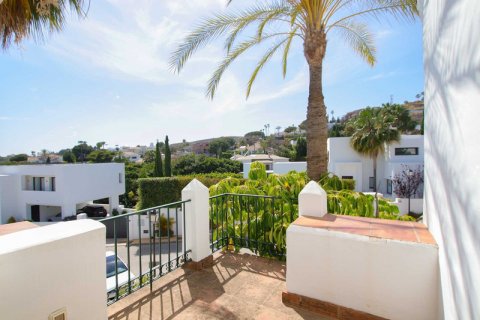 Kaupunkipientalo myytävänä Benahavis, Malaga, Espanja, 3 makuuhuonetta, 180 m2 No. 127455 - kuva 25