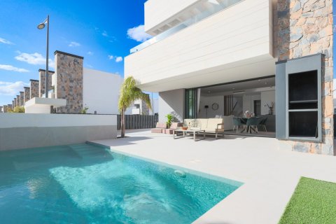 Villa till salu Santa Rosalia, Murcia, Spanien 3 sovrum, 246 kvm. Nr. 128544 - foto 2