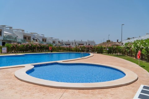 Bungalow in vendita a Vistabella, Alicante, Spagna 2 camere da letto, 81 mq. N° 131385 - foto 2
