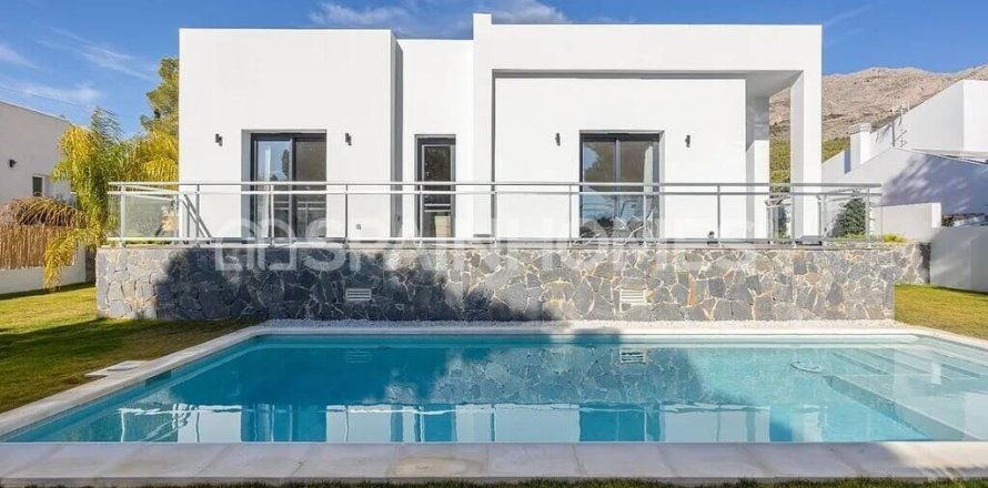 Huvila Altea, Alicante, Espanja 4 makuuhuonetta, 226 m2 No. 131255
