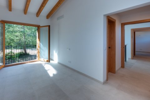 Finca for sale in Montuiri, Mallorca, Spain 4 bedrooms, 343 sq.m. No. 60193 - photo 12