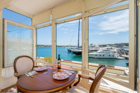Apartment for sale Mahon, Menorca, Spain 2 bedrooms, 80 sq.m. No. 129592 - photo 1