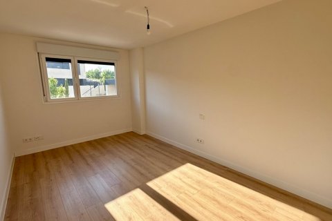Kamienica Tres Cantos, Madrid, Hiszpania 4 sypialnie, 332 mkw. nr 124731 – zdjęcie 11