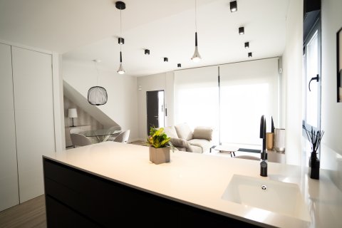 Wohnung zum Verkauf Pilar de la Horadada, Alicante, Spanien 2 Schlafzimmer, 71 m2 Nr. 130780 - Foto 5