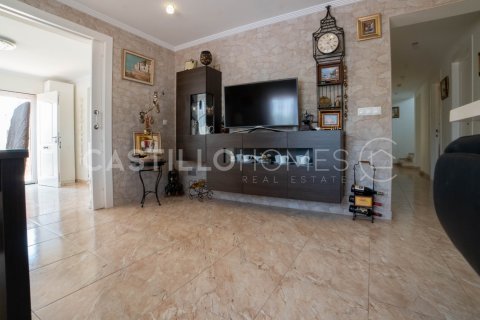Villa for sale Los Balcones, Alicante, Spain 6 bedrooms, 312 sq.m. No. 125511 - photo 8