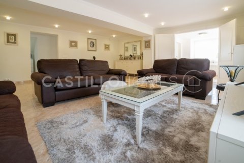 Villa for sale Los Balcones, Alicante, Spain 6 bedrooms, 312 sq.m. No. 125511 - photo 16