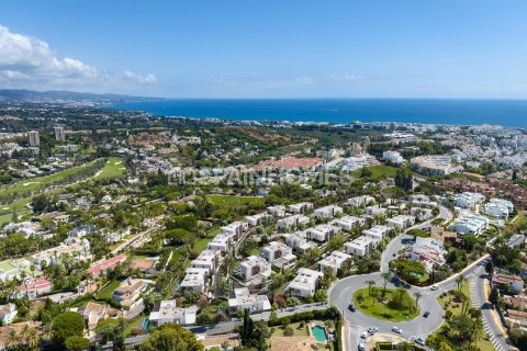 Villa en venta en Marbella, Málaga, España 6 dormitorios, 608 m2 No. 120857 - foto 18