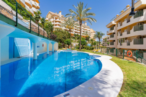 Duplex for sale Nueva Andalucia, Malaga, Spain 2 bedrooms, 97 sq.m. No. 127540 - photo 4