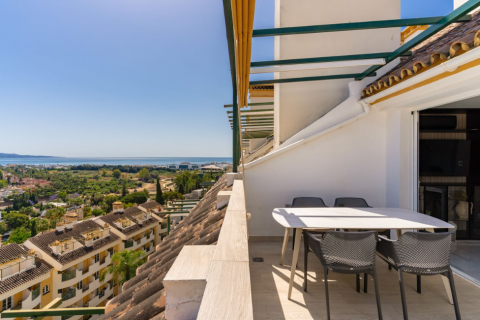 Duplex for sale Nueva Andalucia, Malaga, Spain 2 bedrooms, 97 sq.m. No. 127540 - photo 6