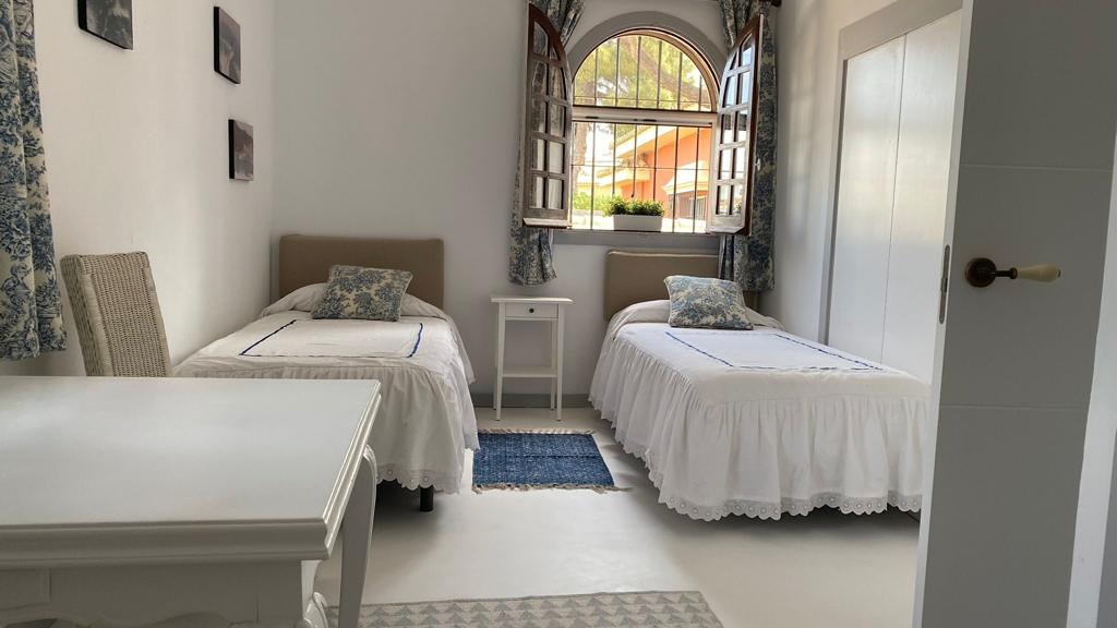 Huvila El Puerto de Santa Maria, Cadiz, Espanja 4 makuuhuonetta, 240 m2 No. 122178