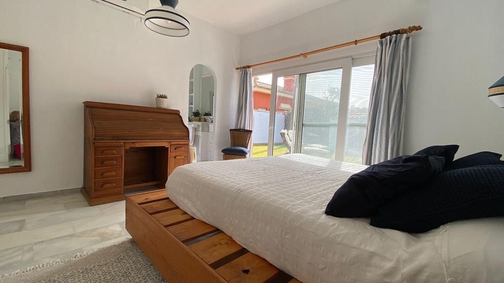 Huvila El Puerto de Santa Maria, Cadiz, Espanja 4 makuuhuonetta, 240 m2 No. 122178
