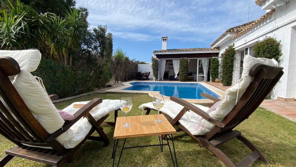 Huvila El Puerto de Santa Maria, Cadiz, Espanja 4 makuuhuonetta, 240 m2 No. 122178