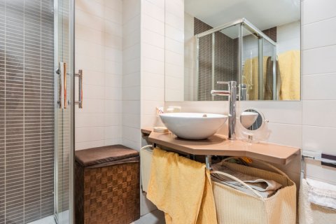 Продажа квартиры в Мадрид, Испания 1 спальня, 52.8м2 №122174 - фото 16