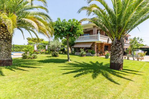 Продажа виллы Брунете, Мадрид, Испания 6 спален, 467м2 №122179 - фото 1