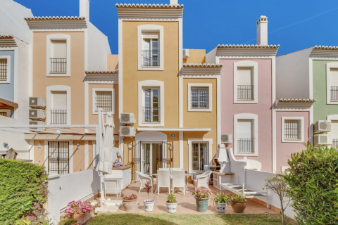 Townhouse for sale Casares, Malaga, Spain 3 bedrooms, 83 sq.m. No. 127521 - photo 1