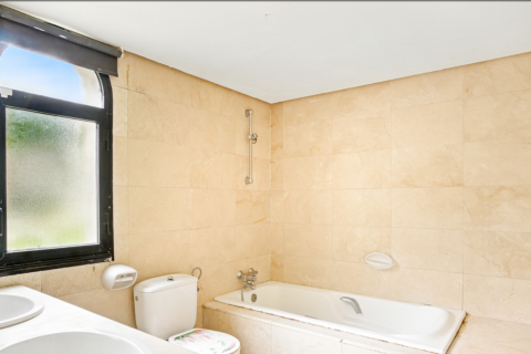 Townhouse for sale Estepona, Malaga, Spain 3 bedrooms, 245 sq.m. No. 127518 - photo 16