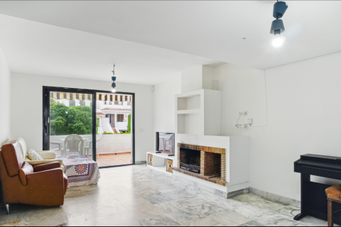 Townhouse for sale Estepona, Malaga, Spain 3 bedrooms, 245 sq.m. No. 127518 - photo 3