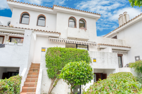 Townhouse for sale Estepona, Malaga, Spain 3 bedrooms, 245 sq.m. No. 127518 - photo 1