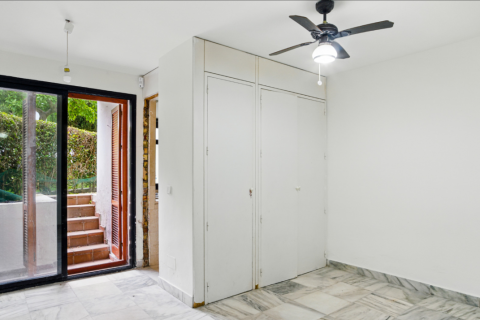 Townhouse for sale Estepona, Malaga, Spain 3 bedrooms, 245 sq.m. No. 127518 - photo 8