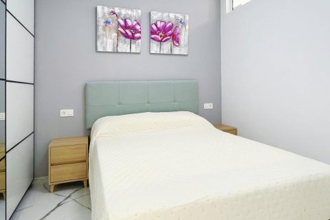 Lägenhet till salu Torrevieja, Alicante, Spanien 2 sovrum, 90 kvm. Nr. 131782 - foto 11