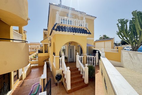 Villa in vendita Villamartin, Alicante, Spagna 2 camere da letto, 90 mq. N° 131631 - foto 1