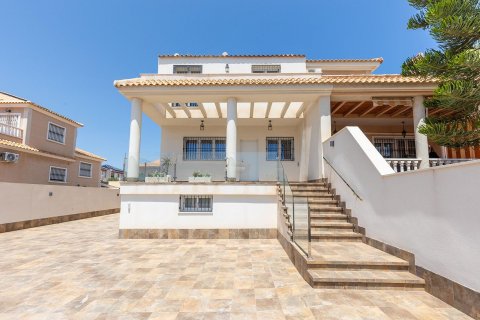 Продажа виллы Торревьеха, Аликанте, Испания 4 спальни,  №131629 - фото 3
