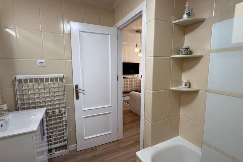 Apartment for sale Torrevieja, Alicante, Spain 2 bedrooms, 60 sq.m. No. 130662 - photo 21