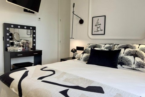 Apartment for sale Madrid, Spain 1 bedroom, 93 sq.m. No. 130659 - photo 10