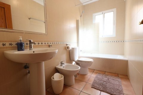 Apartment for sale Cabo Roig, Alicante, Spain 3 bedrooms, 72 sq.m. No. 130664 - photo 12