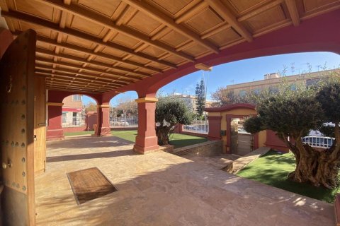 Villa for sale Santiago de la Ribera, Murcia, Spain 4 bedrooms, 246 sq.m. No. 128797 - photo 1