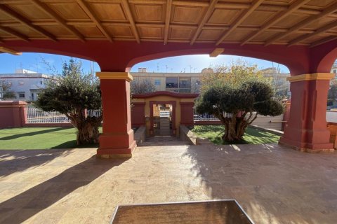 Villa for sale Santiago de la Ribera, Murcia, Spain 4 bedrooms, 246 sq.m. No. 128797 - photo 9
