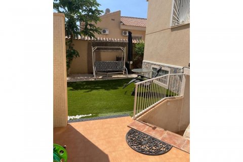 Продажа виллы Сьюдад Кесада, Аликанте, Испания 3 спальни, 190м2 №131476 - фото 9