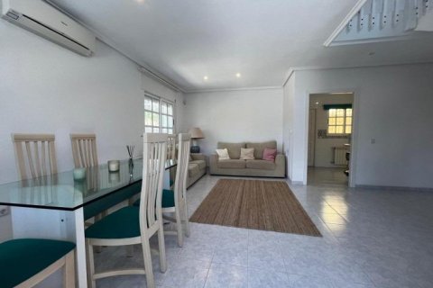 House for sale Alicante, Spain 4 bedrooms, 150 sq.m. No. 131471 - photo 9